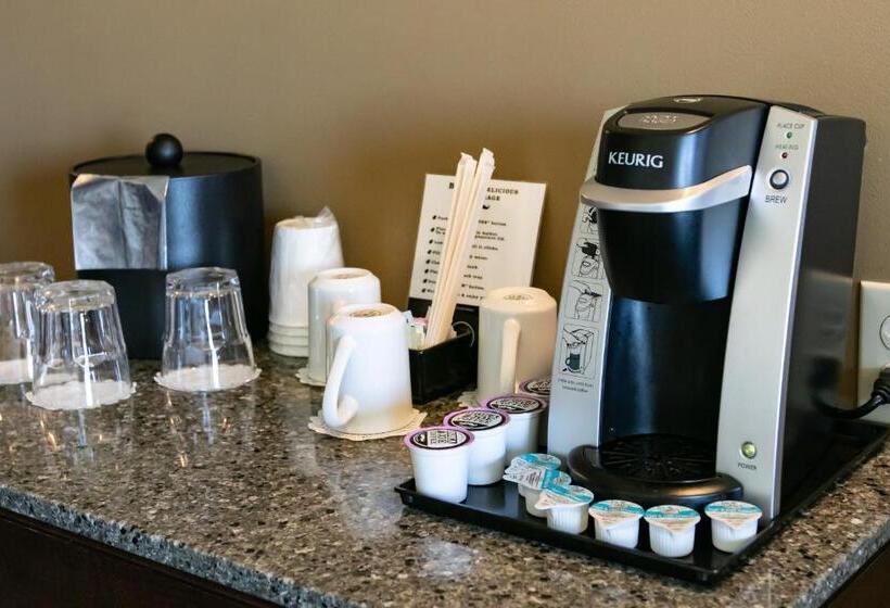 غرفة قياسية مطلّة علي البحر, Swinomish Casino & Lodge