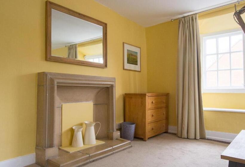 חדר סטנדרט, The Crown Aldbourne