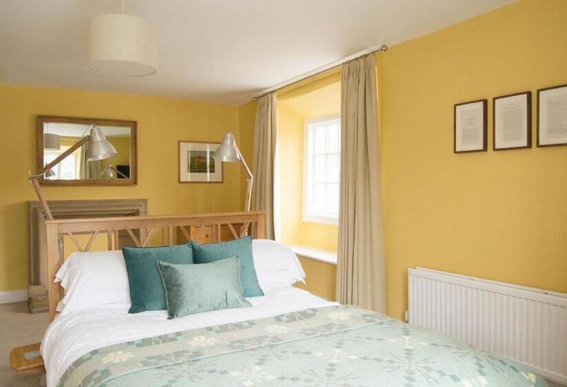 חדר סטנדרט, The Crown Aldbourne