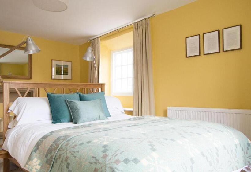 חדר סטנדרט, The Crown Aldbourne