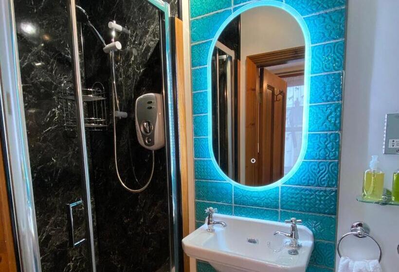 غرفة قياسية, Elm Tree Lodge