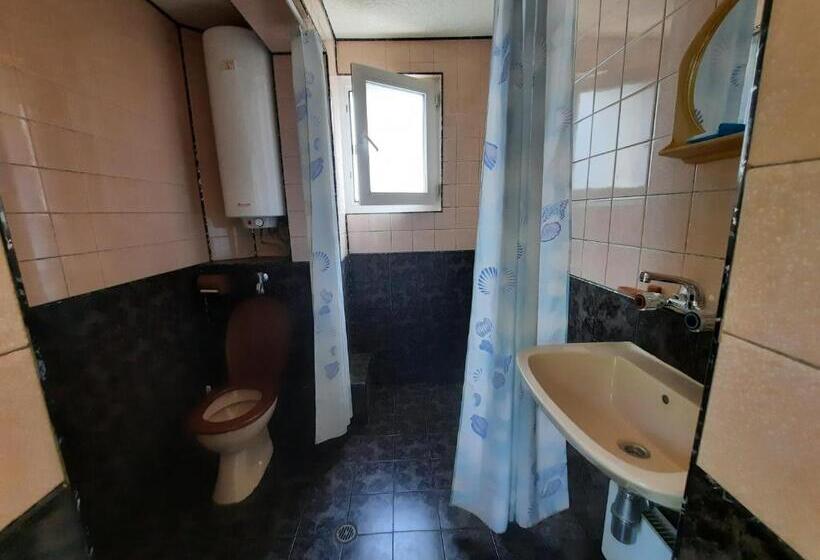 Номер Стандарт с Балконом, Guest House Zodiac