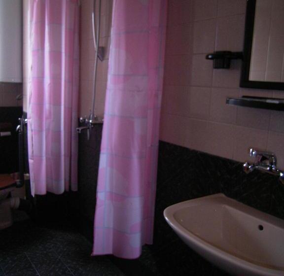 Люкс 2 Спальни, Guest House Zodiac