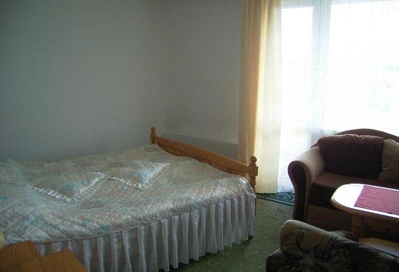 Люкс 2 Спальни, Guest House Zodiac