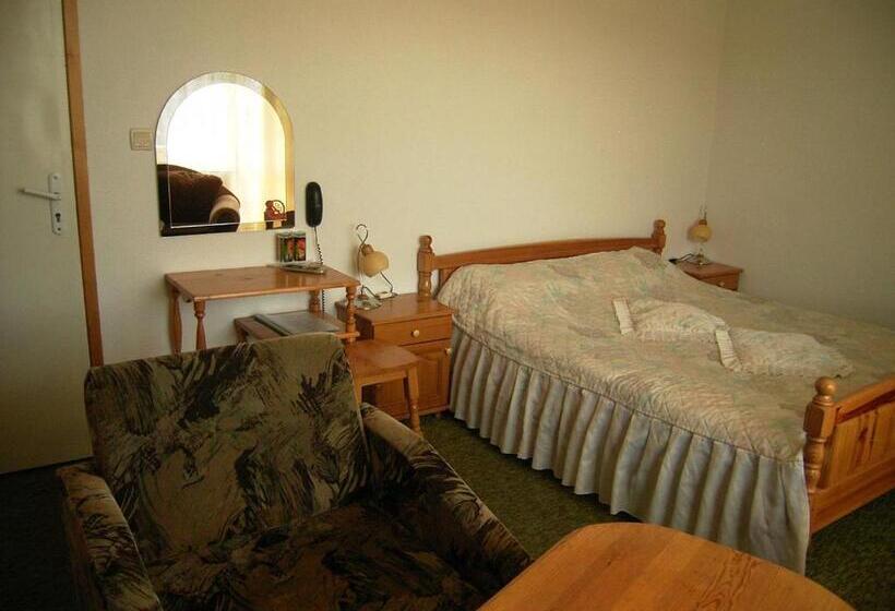 Люкс 2 Спальни, Guest House Zodiac