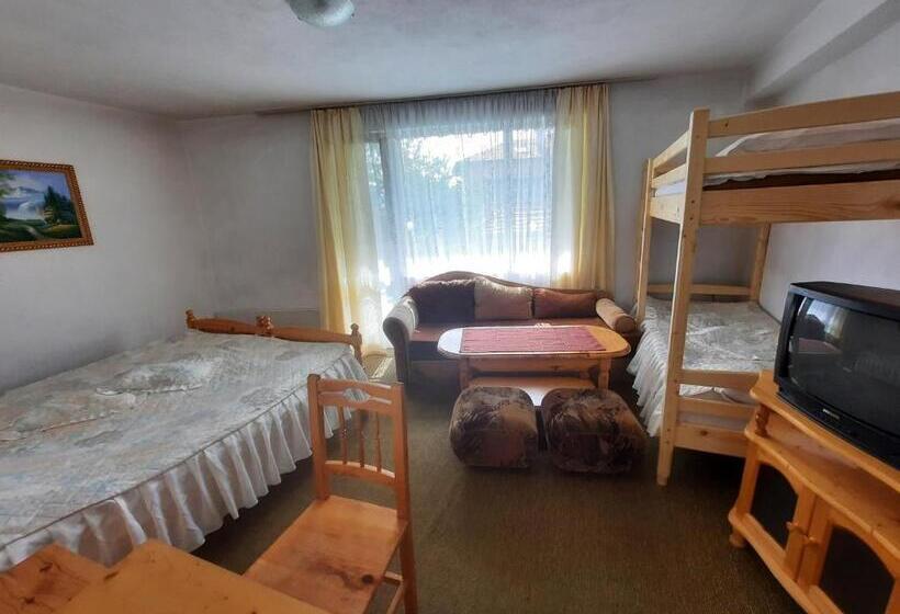 Люкс 2 Спальни, Guest House Zodiac