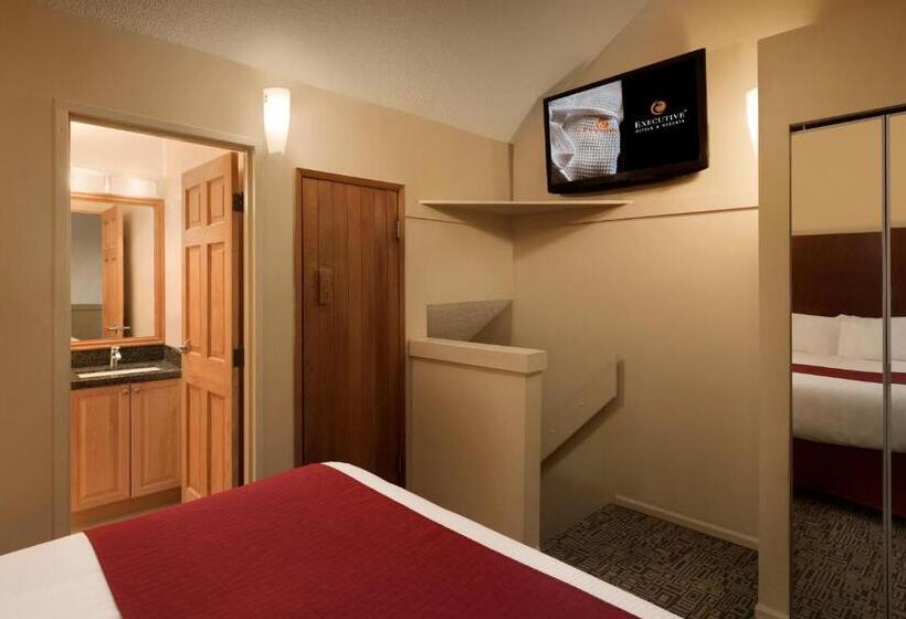 Номер Стандарт в Мансарде, Mountain Side Hotel Whistler By Executive