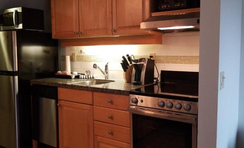 Люкс, Mountain Side Hotel Whistler By Executive