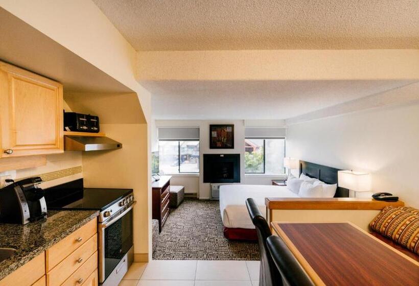 Студия Стандарт, Mountain Side Hotel Whistler By Executive