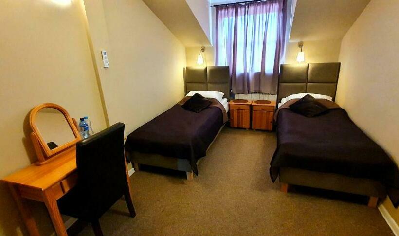 غرفة قياسية, Zajazd Zaścianek