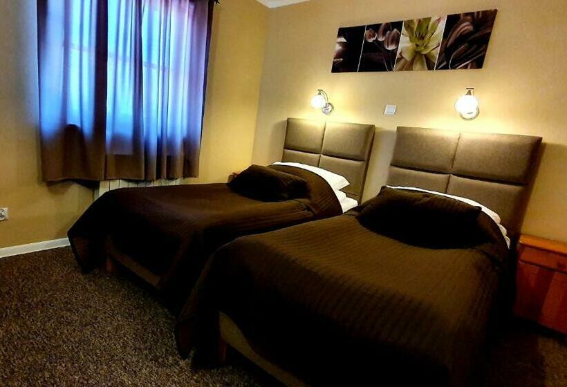 غرفة قياسية, Zajazd Zaścianek