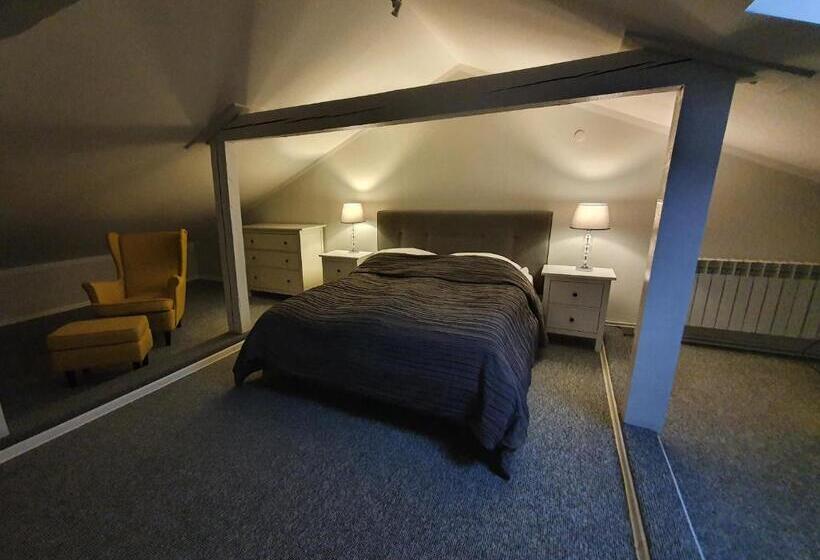 جناح, Zajazd Zaścianek