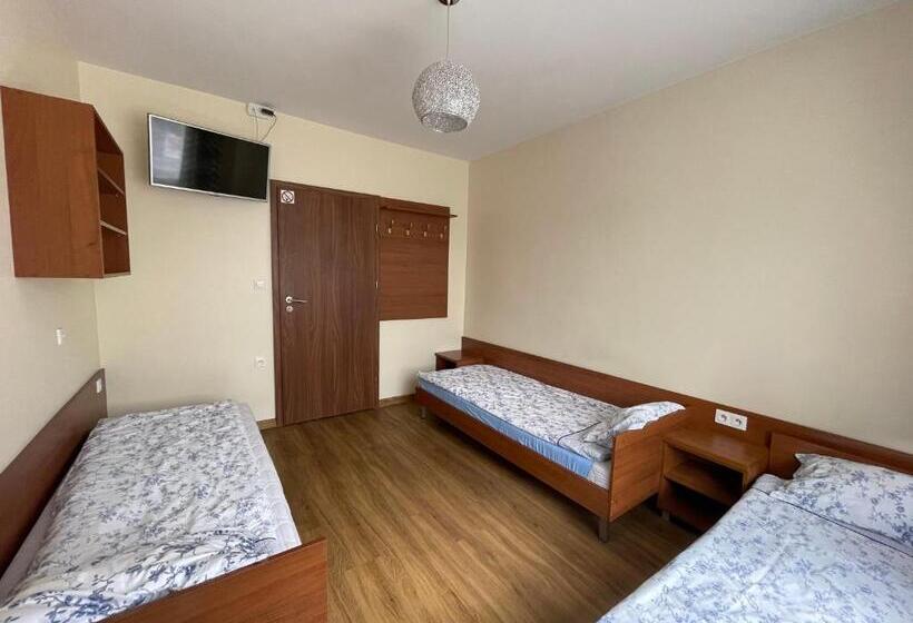 Трехместный Номер Стандарт Совместная Ванная, Anna Noclegi