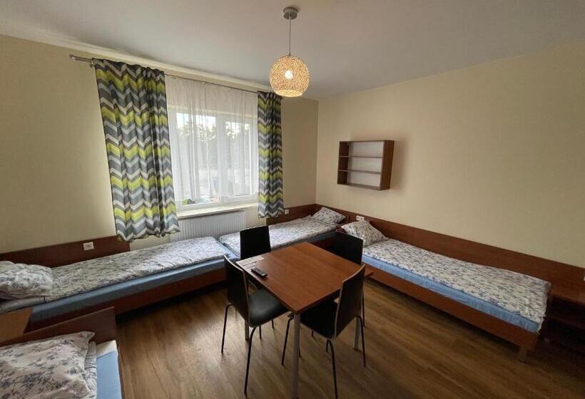 Номер Стандарт Четырехместный Совместный Санузел, Anna Noclegi