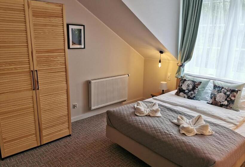 חדר סופריור, Branica No. 25