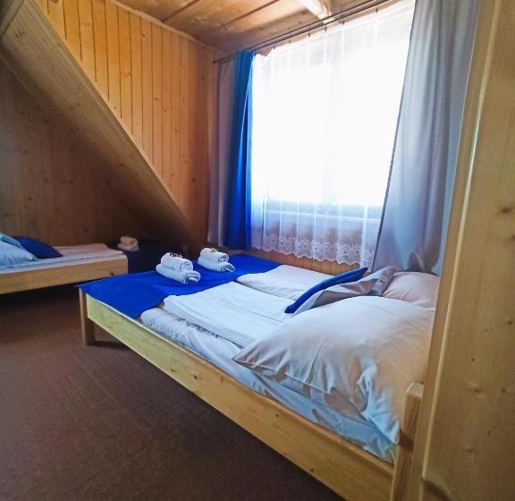 غرفة قياسية ثلاثية, Dom Wczasowy Krystyna