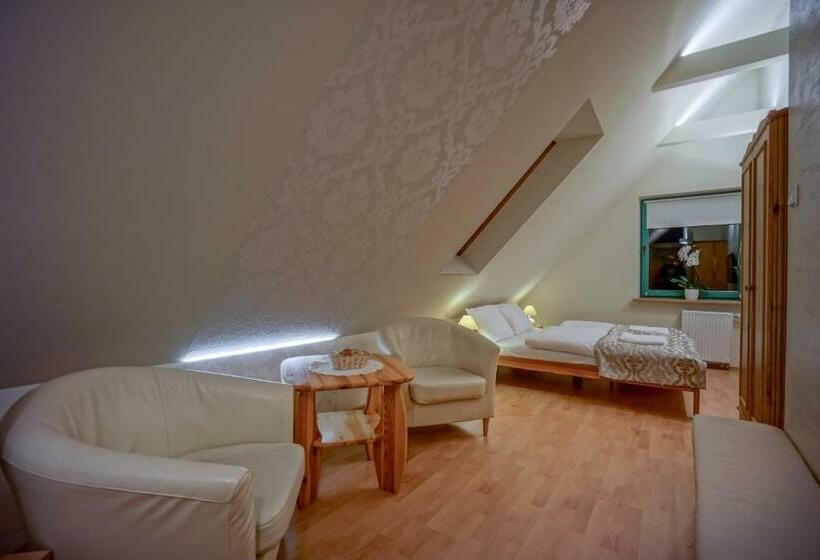 חדר סטנדרט, Jawor