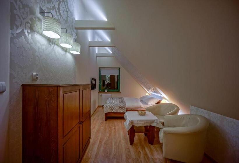 חדר סטנדרט, Jawor