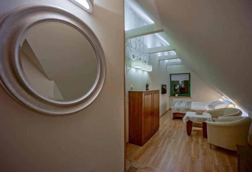 חדר סטנדרט, Jawor