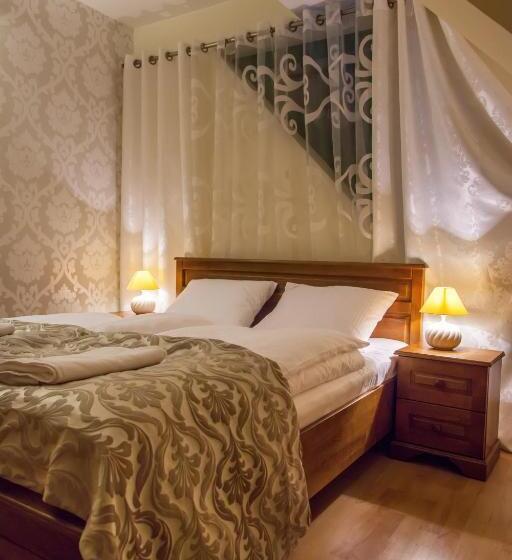 חדר סטודיו סטנדרד, Jawor