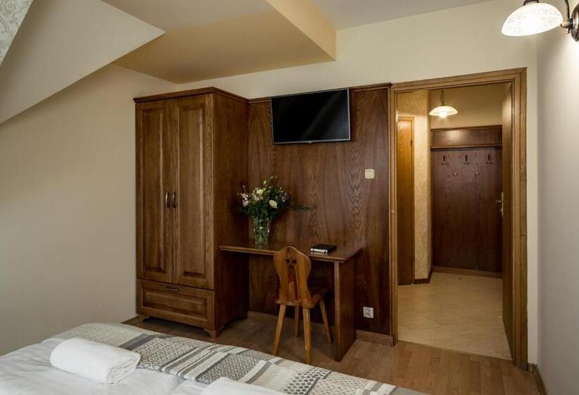 חדר סטודיו סטנדרד, Jawor