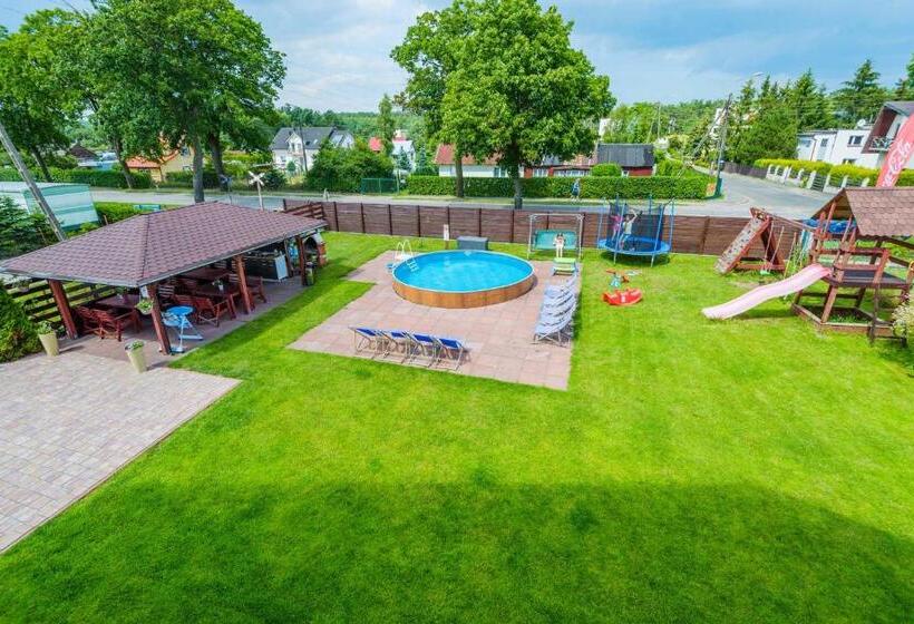 חדר לארבעה סטנדרטי עם מרפסת, Omega Jantar