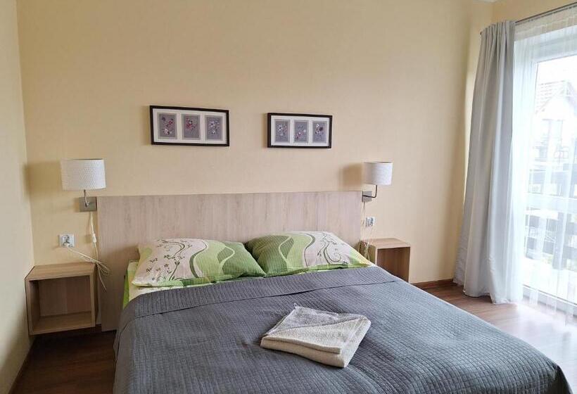 חדר סטנדרט לשלושה, Omega Jantar