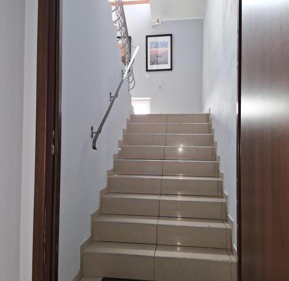 חדר לארבעה סטנדרטי עם מרפסת, Omega Jantar