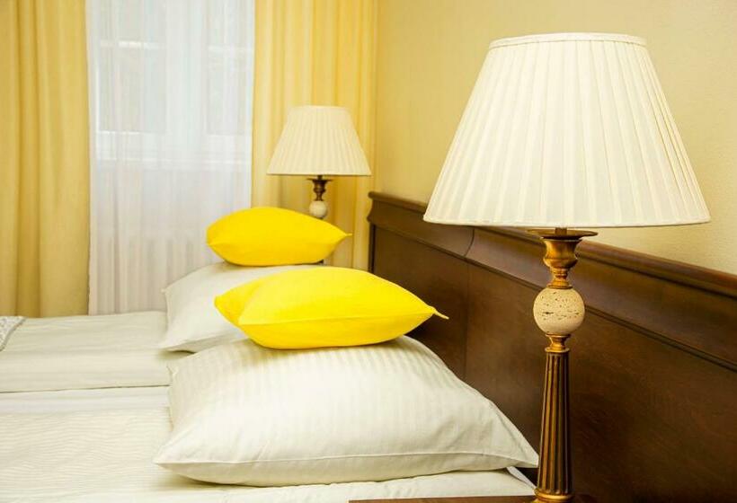 اتاق استاندارد, Savoy