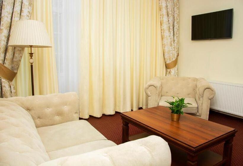 آپارتمان 1 خوابه, Savoy