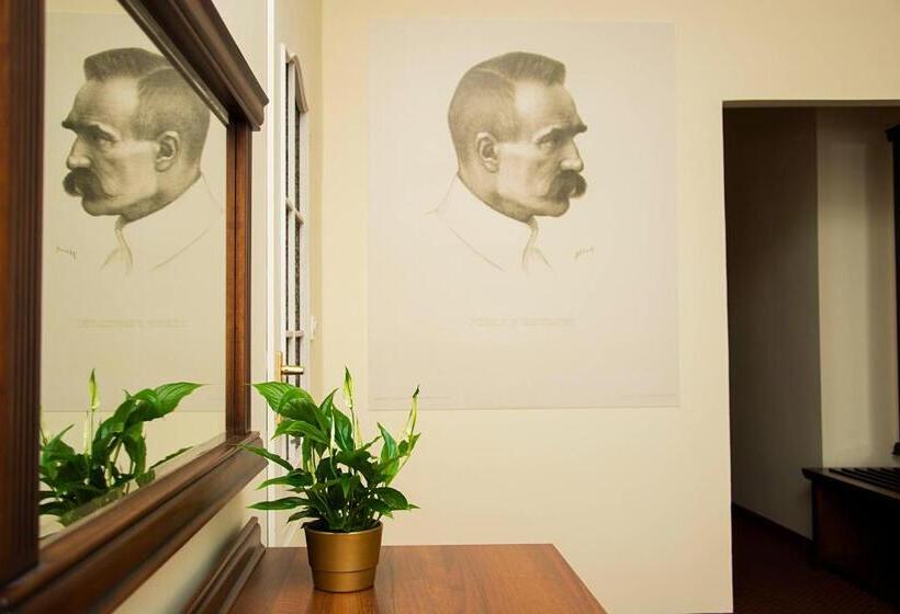 آپارتمان 1 خوابه, Savoy