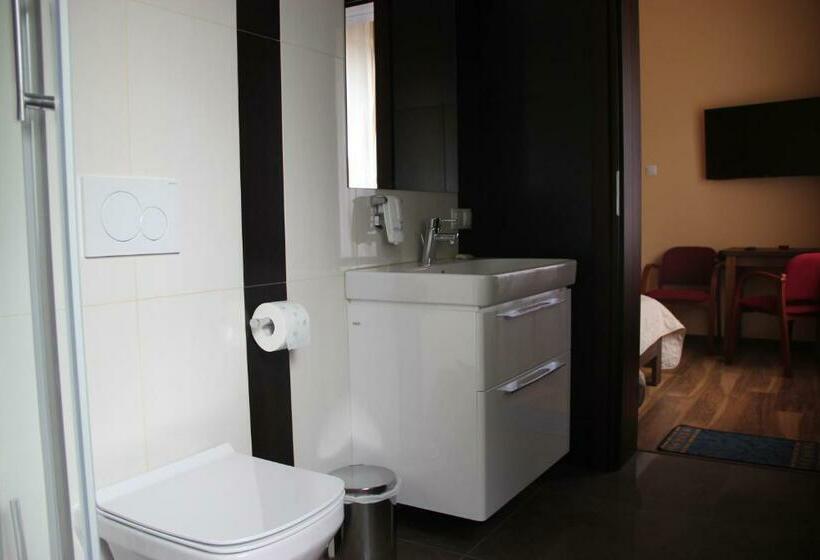 غرفة قياسية, Willa Olympia