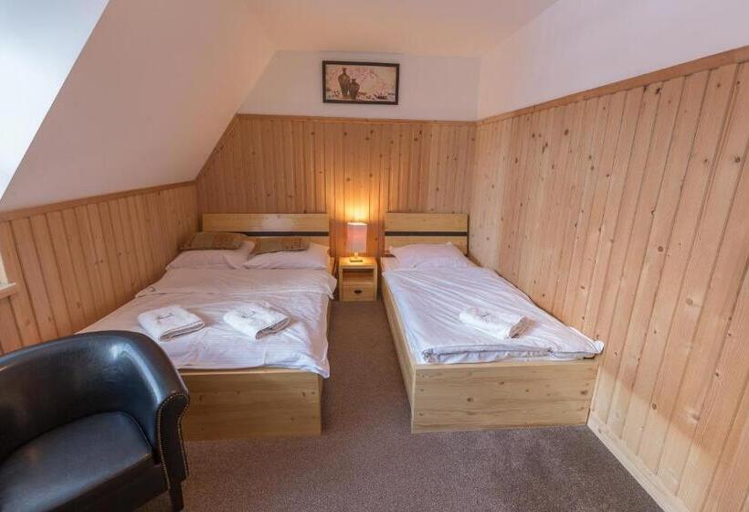 اتاق استاندارد سه نفره, Zakątek Pod Smrekami