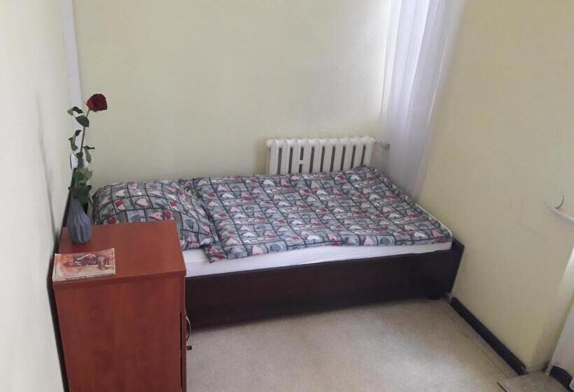 اتاق اکونومی یک تخته, Hostel Pałacyk