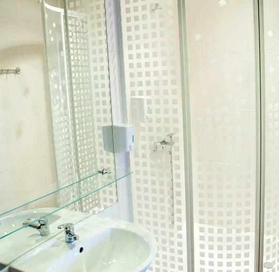 דירת חדר, żagiel