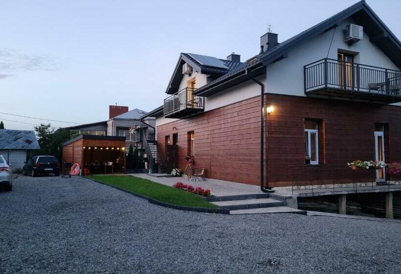 غرفة قياسية ثلاثية, Apartamenty Defala I Strefa Relaksu Natural Touch