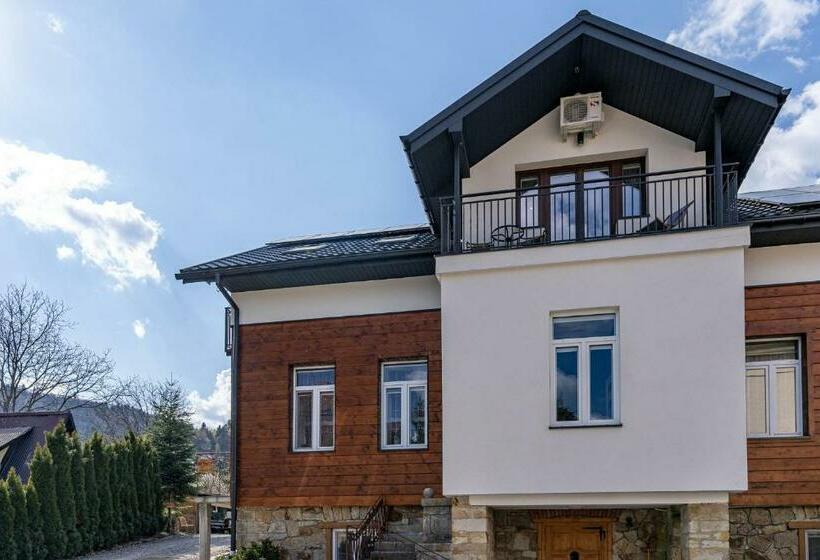 غرفة قياسية ثلاثية, Apartamenty Defala I Strefa Relaksu Natural Touch