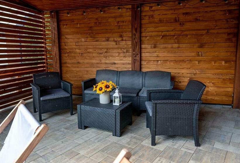 غرفة قياسية ثلاثية, Apartamenty Defala I Strefa Relaksu Natural Touch