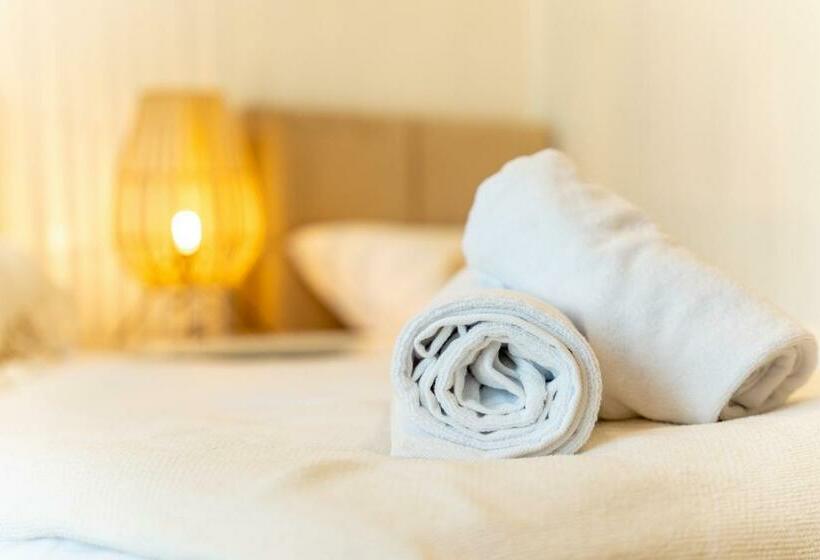 غرفة قياسية ثلاثية, Apartamenty Defala I Strefa Relaksu Natural Touch