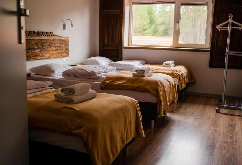 غرفة قياسية ثلاثية, Chutor Nad Narwią