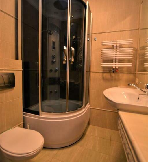 غرفة قياسية, Dwor Osieczek