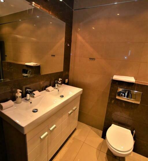 شقة غرفة واحدة, Dwor Osieczek