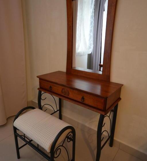 غرفة رباعية اقتصادية مع حمام مشترك, Dwor Osieczek