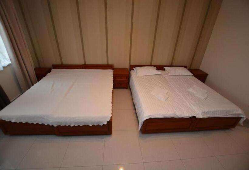 غرفة رباعية اقتصادية مع حمام مشترك, Dwor Osieczek