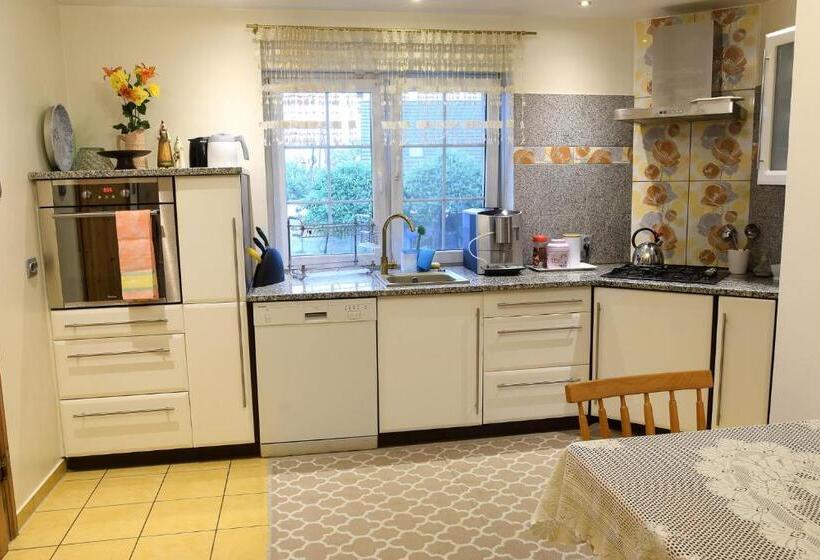 Студия Стандарт, Guest House Wiejska Sielanka