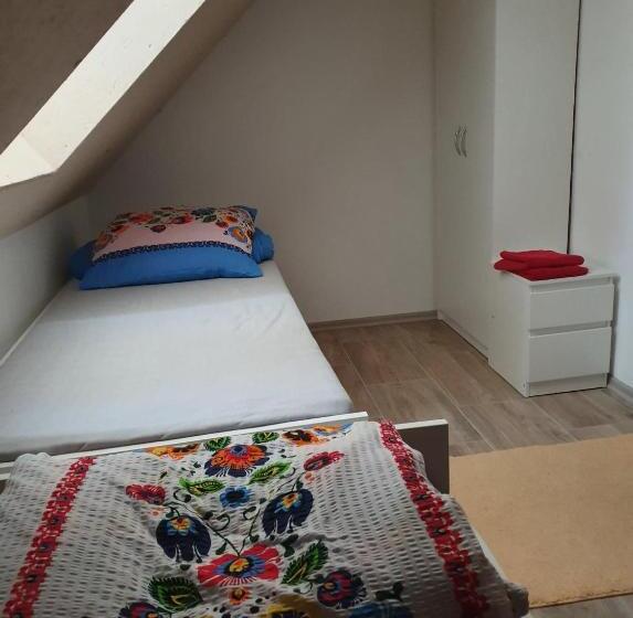 带阳台标准四人间, Kurnik Polski Agroturystyka