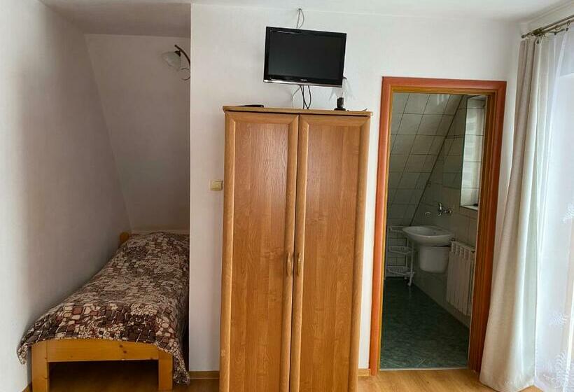 Трехместный Номер Стандарт с Балконом, Murań