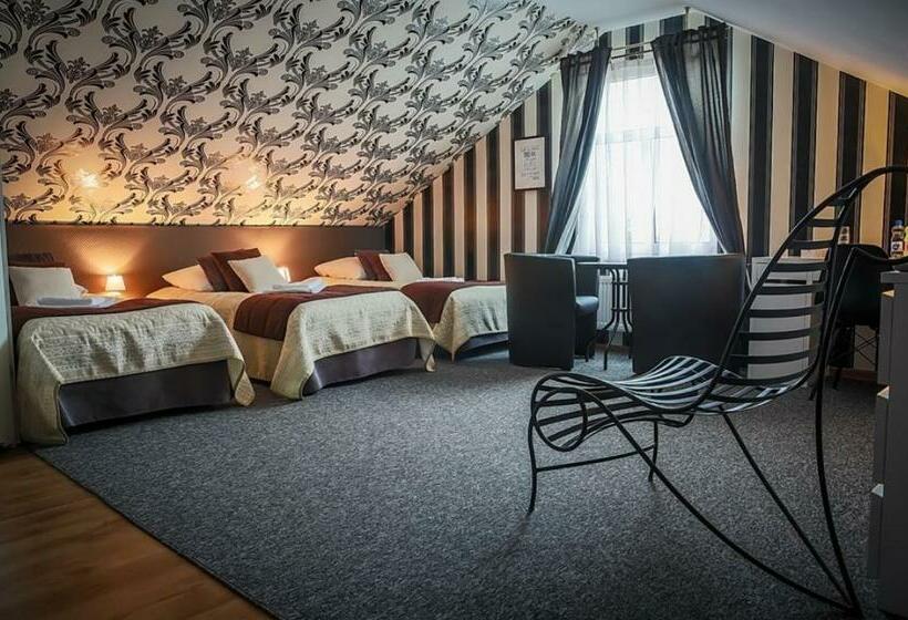 חדר סטנדרט לארבעה, Napoleon