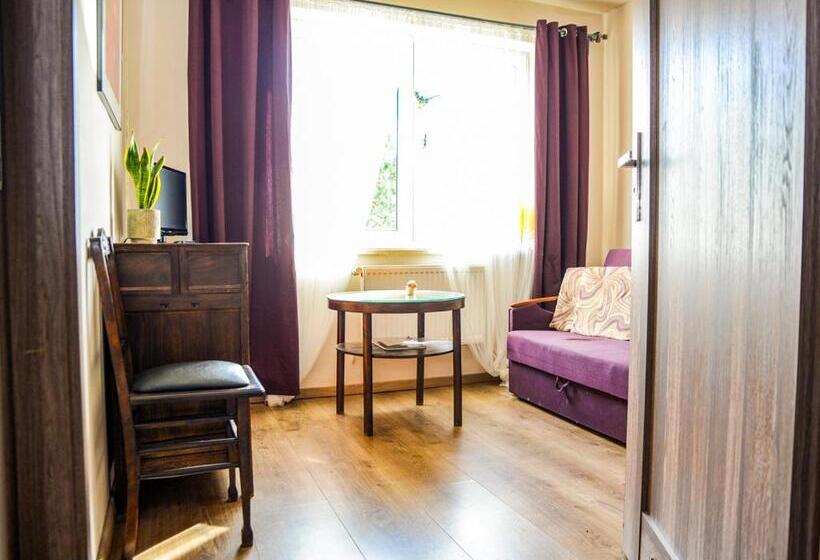 סוויטה, Willa Tużur