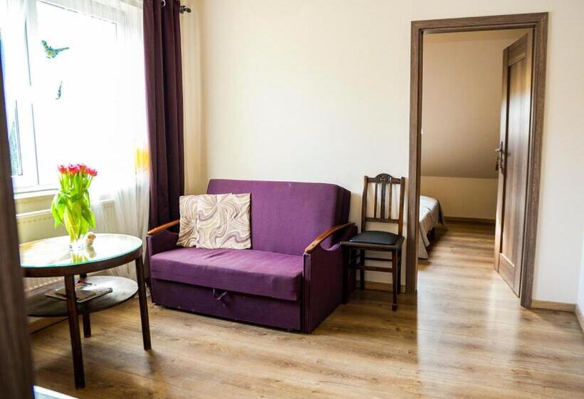 סוויטה, Willa Tużur